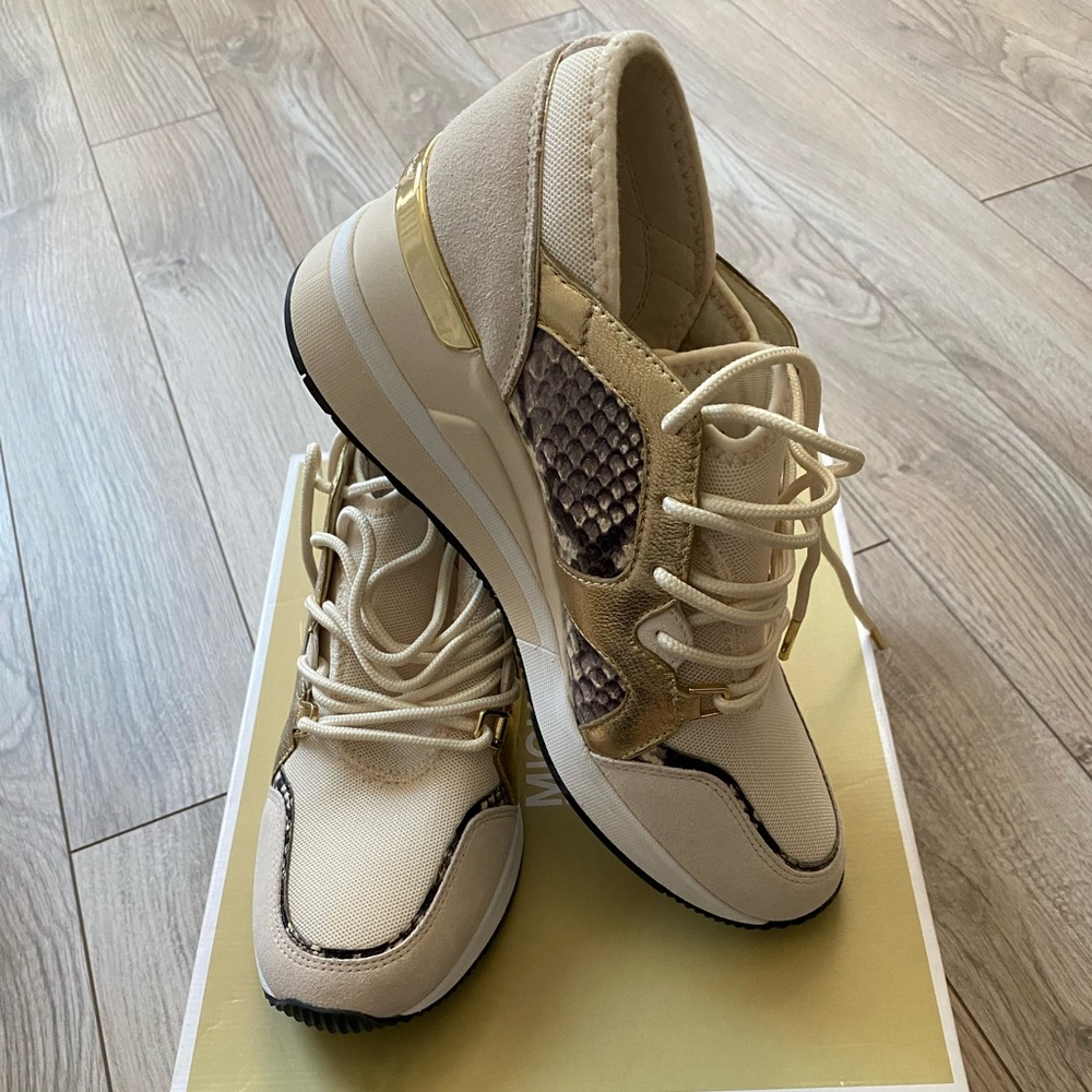 Michael Kors Gold logo sneakers